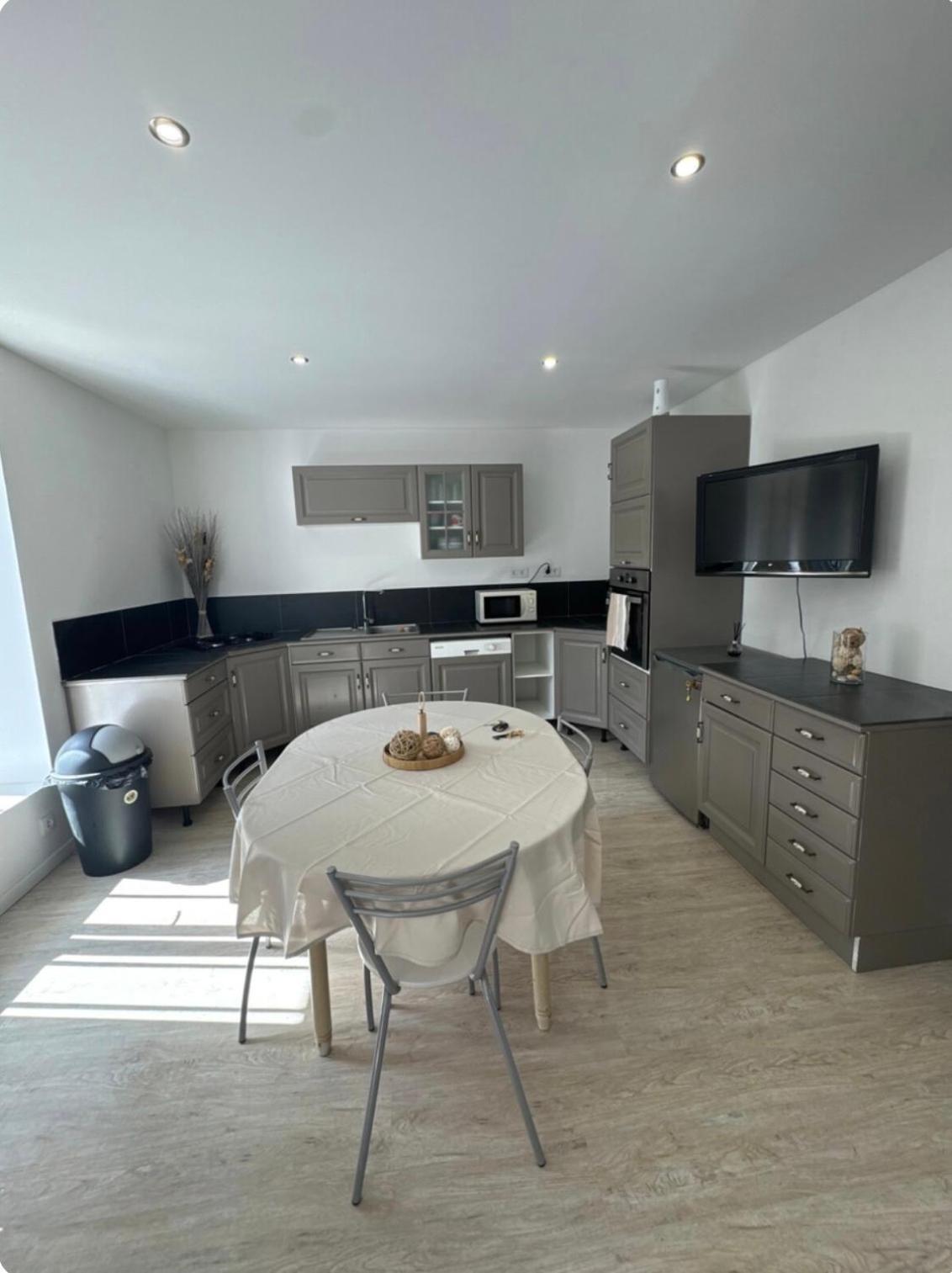 T3 Apartment